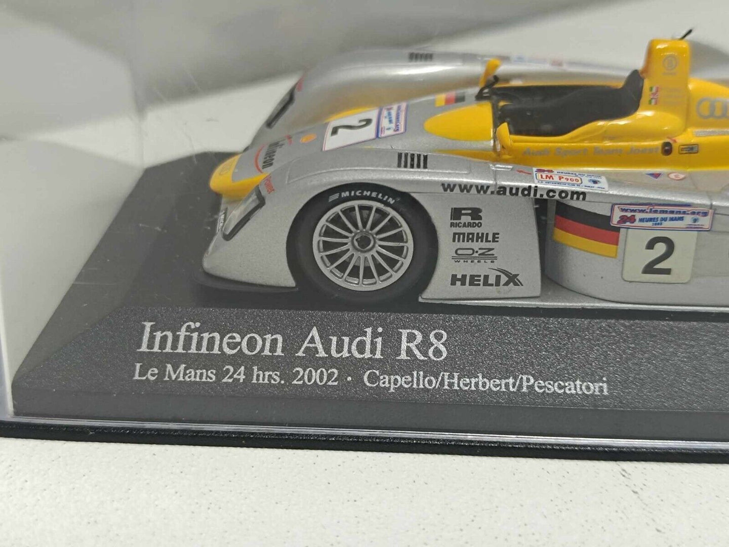 Infineon Audi R8 Le Mans 24 hrs 2002 #2 Limited Edition Minichamps 1:43 Usato