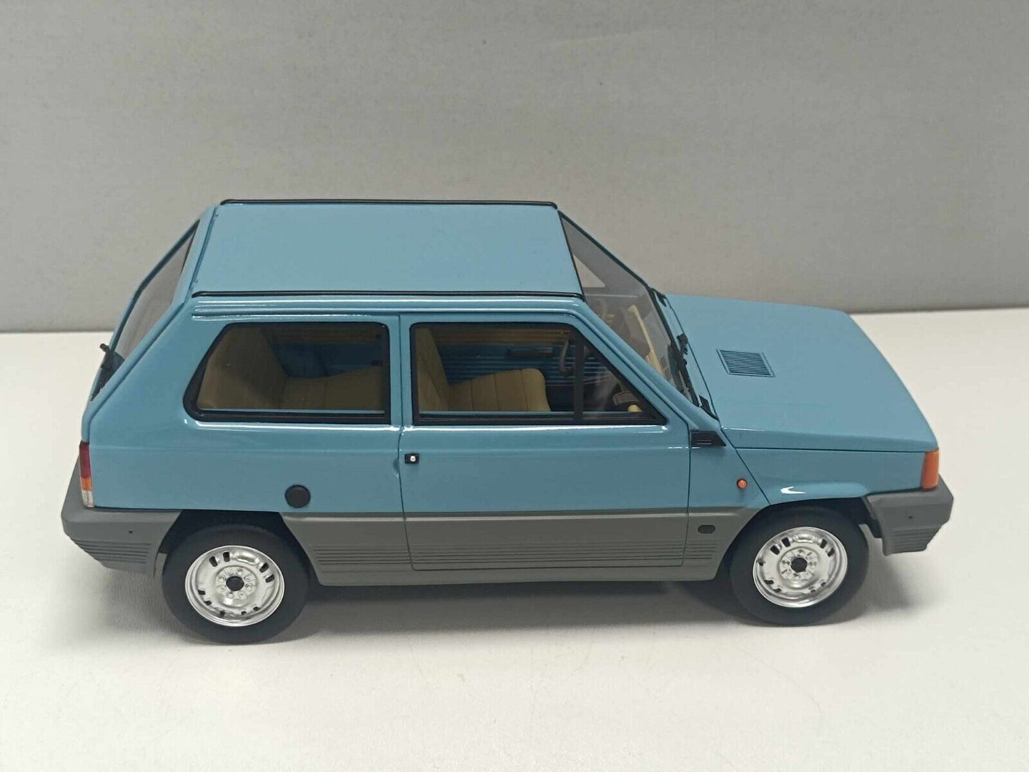 Fiat Panda 45 - 1980 Azzurro Bahia Laudoracing 1:18 Nuovo LM132A2-2