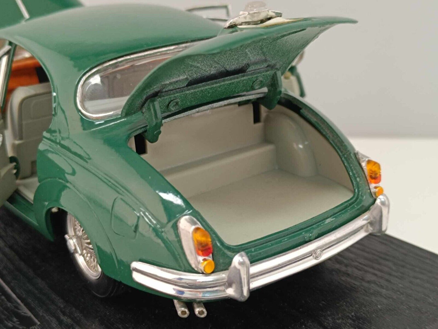 Jaguar Mark 2 1959 Verde Maisto 1/18 Green Usato + Box GM Shop