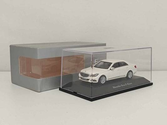 Mercedes Benz E-Klasse - Kyosho 1:43 GM Shop 