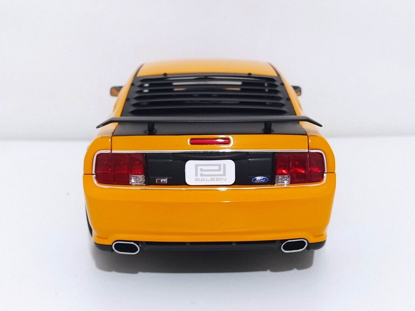 Saleen Mustang Parnelli Jones #15 2007 - Autoart 1:18