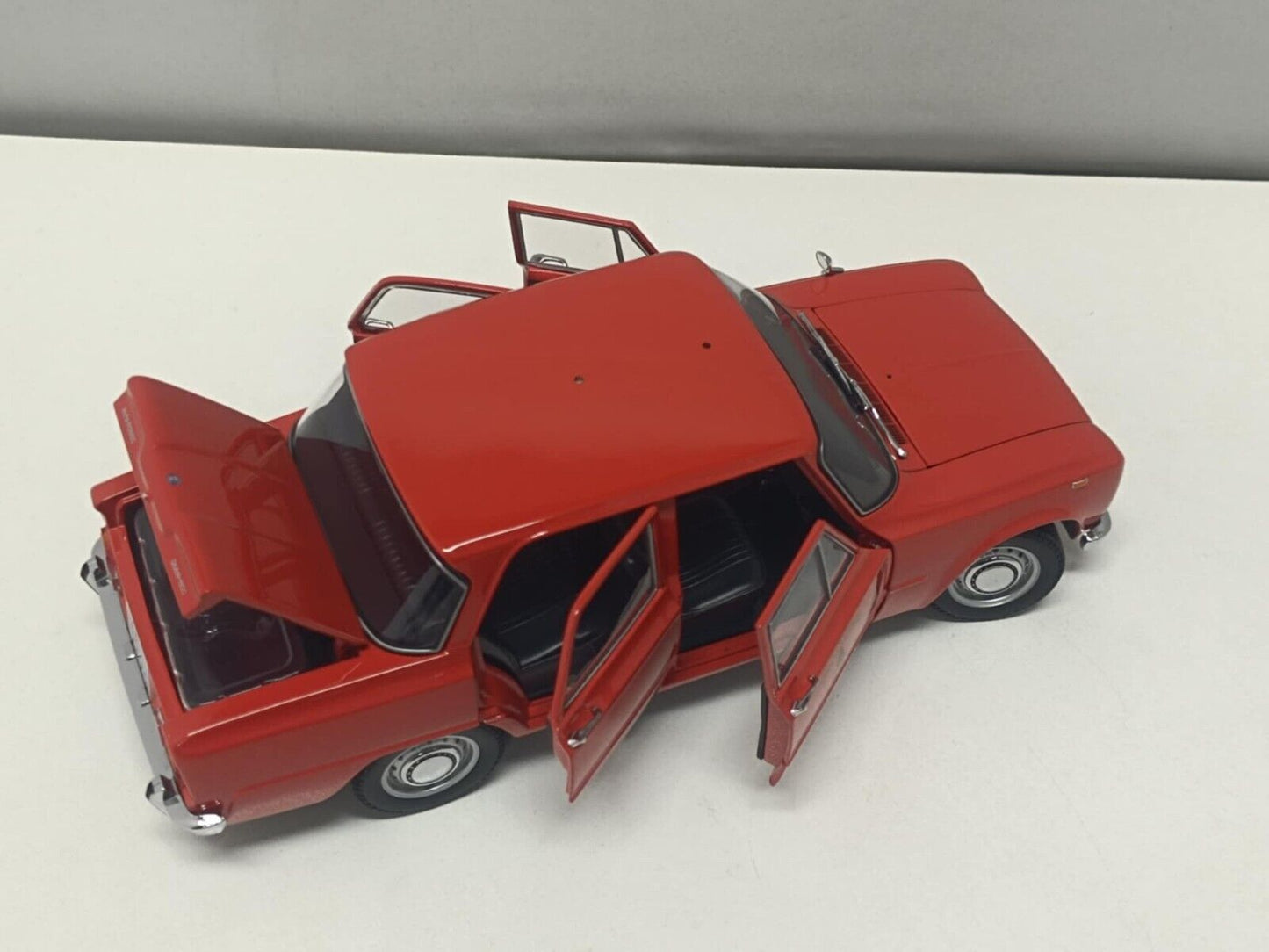Alfa Romeo Giulia 1300 Vigili del fuoco 1970 Minichamps 1:18 Usato Limited 500