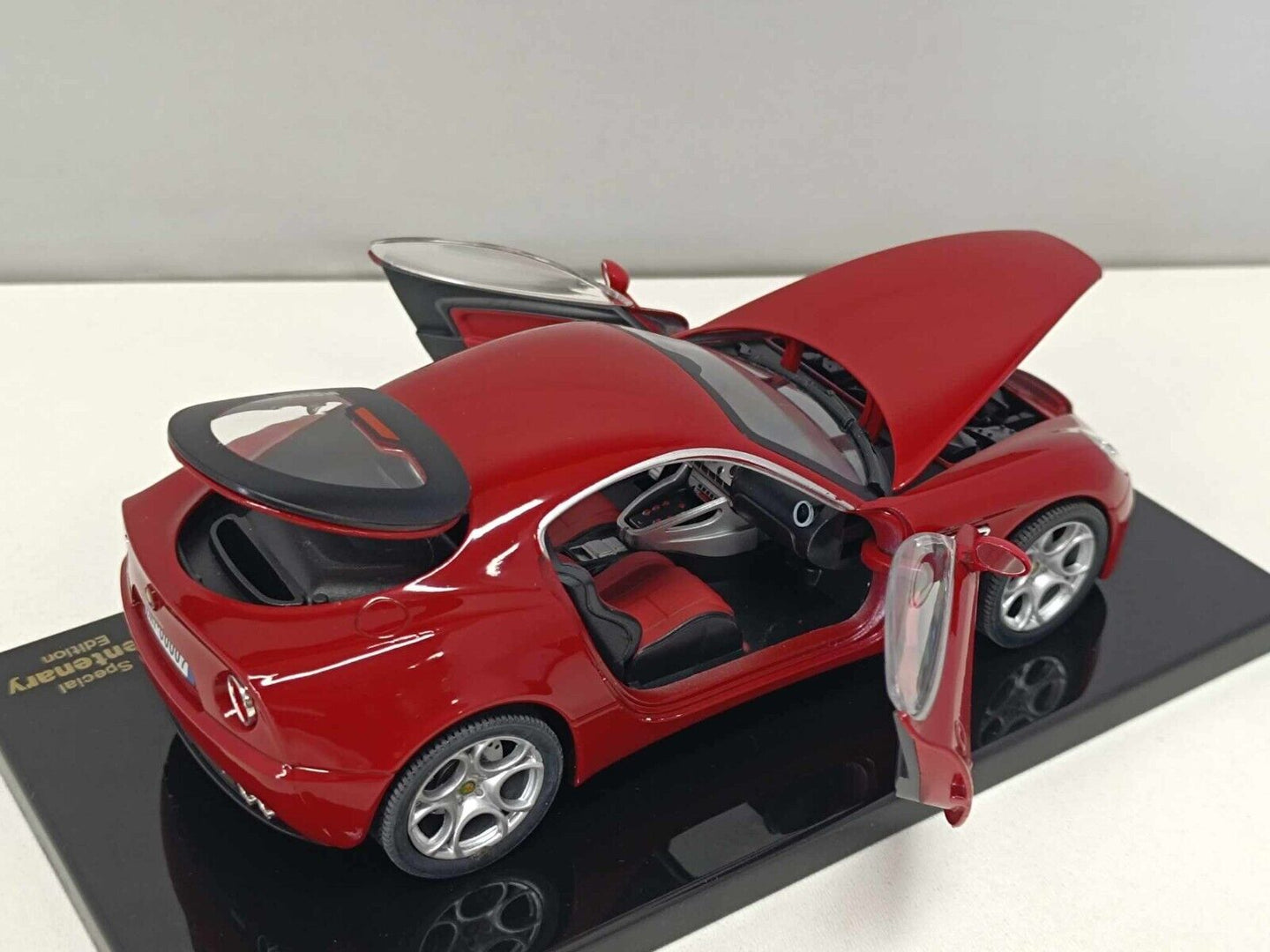 Alfa Romeo 8c Competizione Coupé 2008 Edicola Centenario 1:24 Usato + Teca