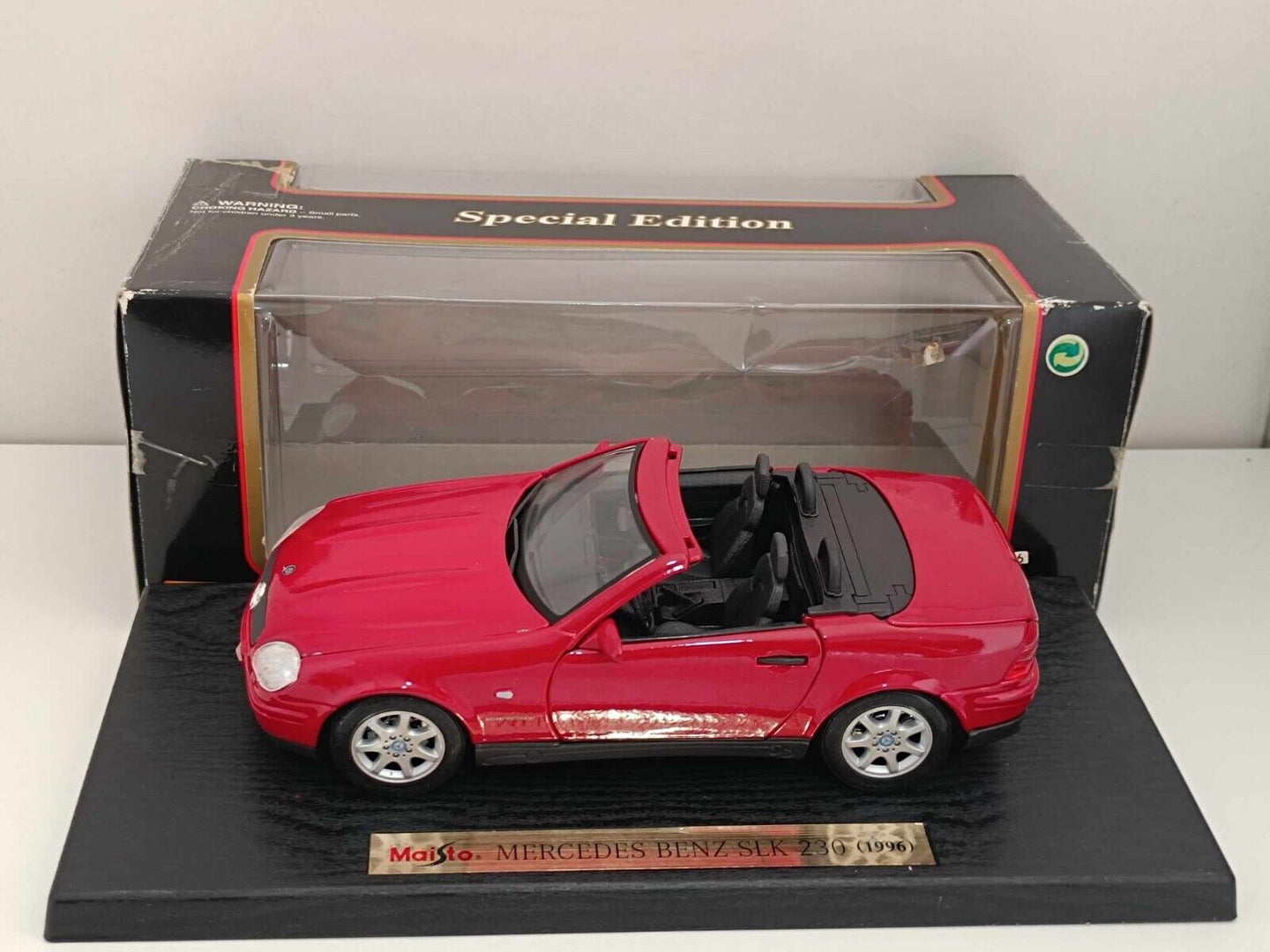 Mercedes-Benz SLK 230 - Maisto 1:18 GM Shop