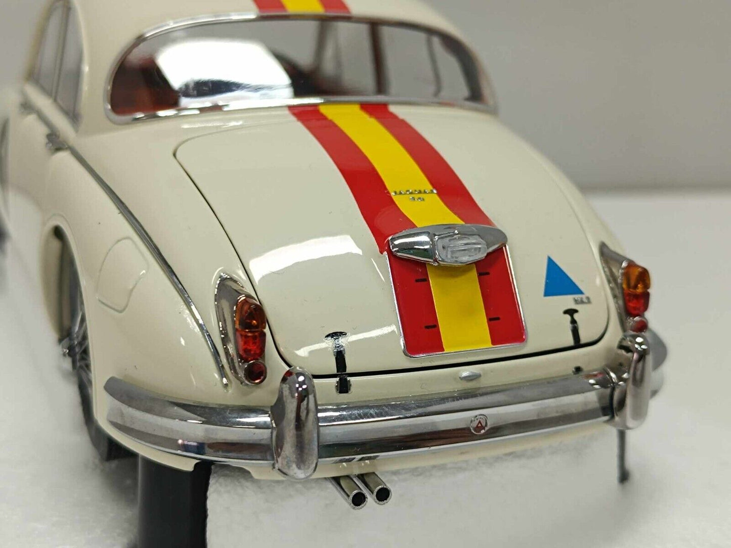 Jaguar Mark 2 3.8 Bob Jane 1962 #1 - Model-Icons 1:18 Limited Edition 2000 pezzi