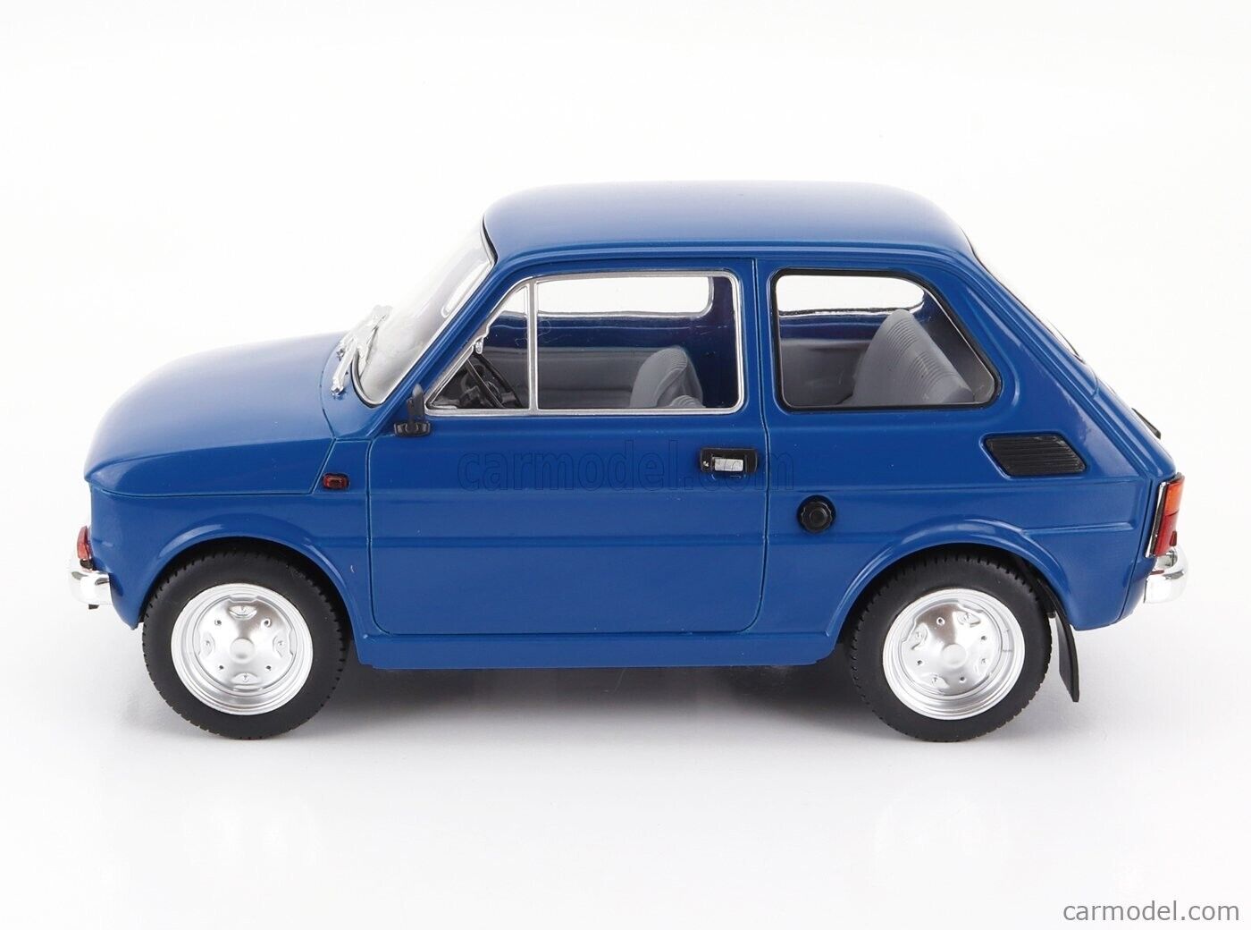 Fiat 126P 126 P 126 p Dark Blue Blu 1972 Modelcar Group MCG 1:18 Nuovo 1/18