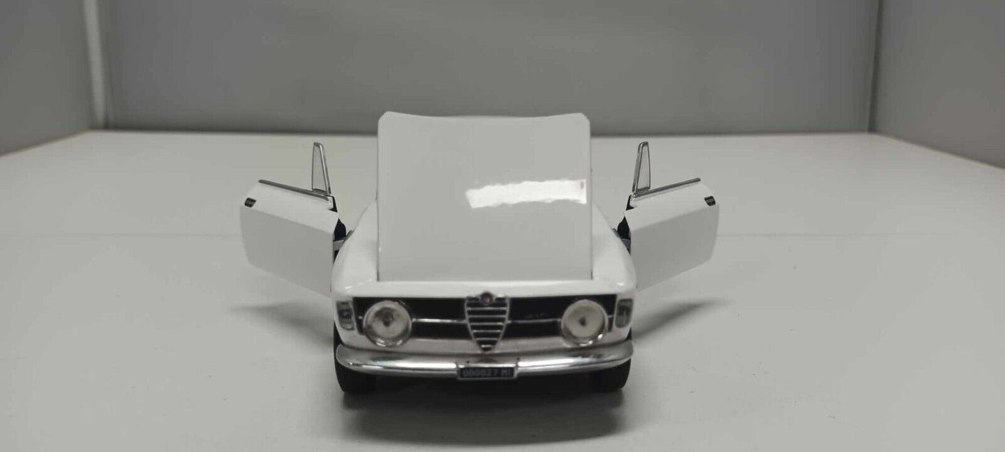Alfa Romeo Giulia GT 1300 Junior 1965 Bianco White Edicola By Metro 1:24 Usato