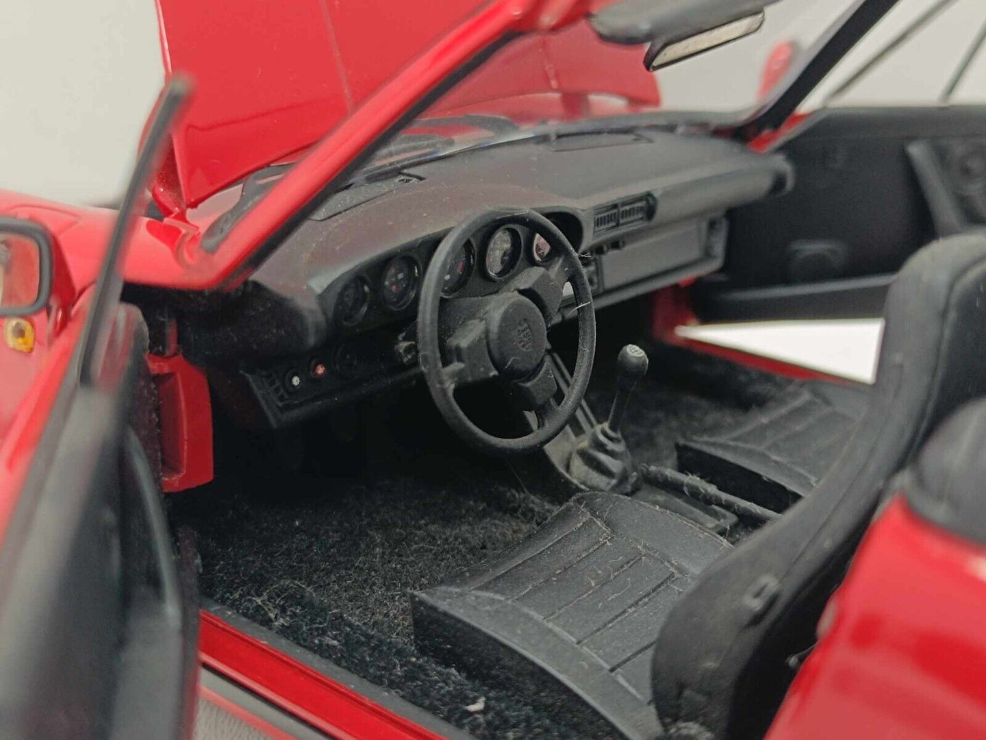 Porsche 911 Carrera Cabriolet 1983 Red Rosso - Minichamps 1:18 Rare