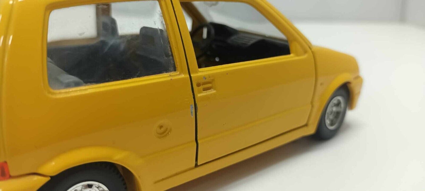 Fiat 500 - 1993 Giallo Yellow Burago Bburago Made in Italy 1:24 Usato 1/24