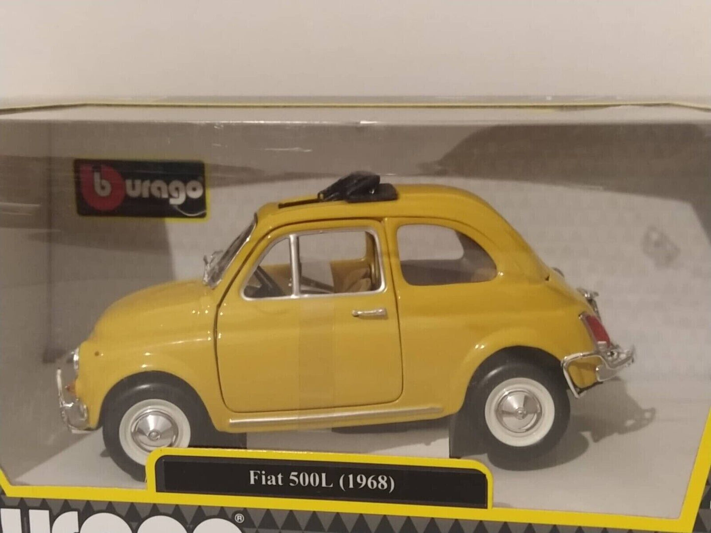Fiat 500 L 1968 - Burago Bburago 1:24 Giallo Yellow Nuovo 1/2