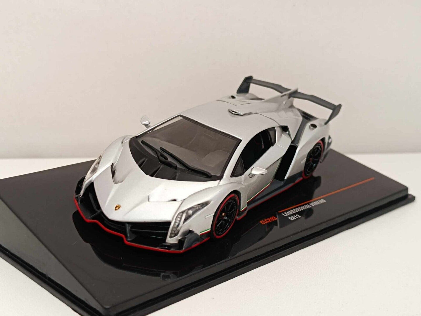 Lamborghini Veneno (2013) - Ixo Models 1:43 GM Shop