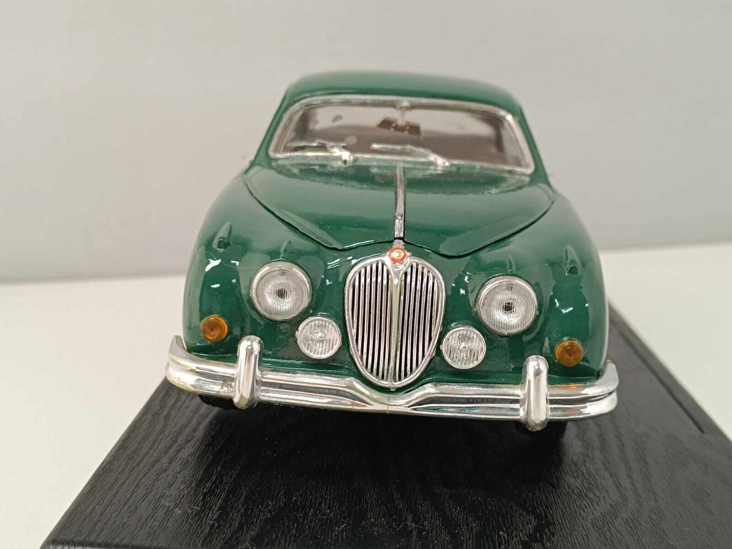 Jaguar Mark 2 1959 Verde Maisto 1/18 Green Usato + Box GM Shop