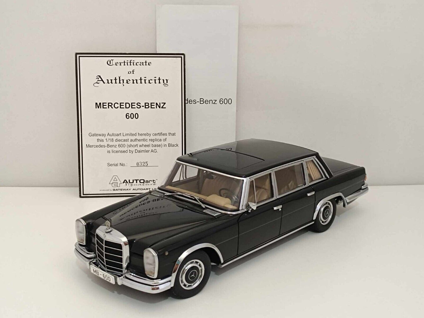 Mercedes Benz 600 SWB (VERY RARE) - Autoart Signature 1:18 GM Shop