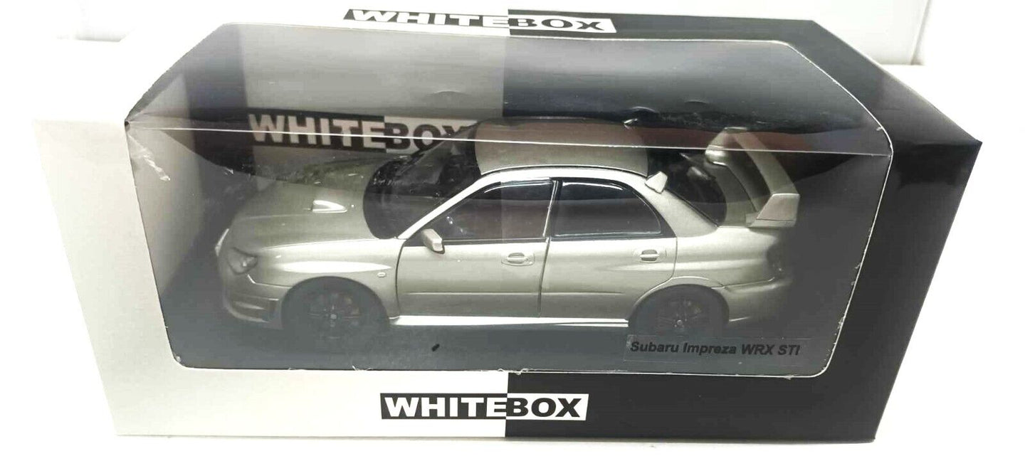 Subaru Impreza WRX STI RHD 2006 Grey Grigio Metallizzato Whitebox 1:24 Nuovo