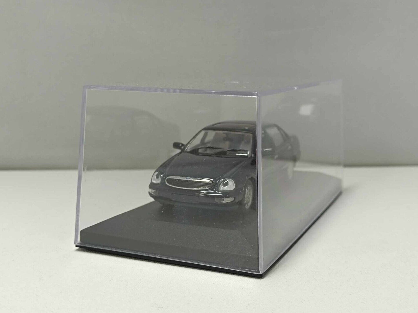 Ford Scorpio Saloon 1995 Blue Navy - Minichamps 1:43 Usato Teca