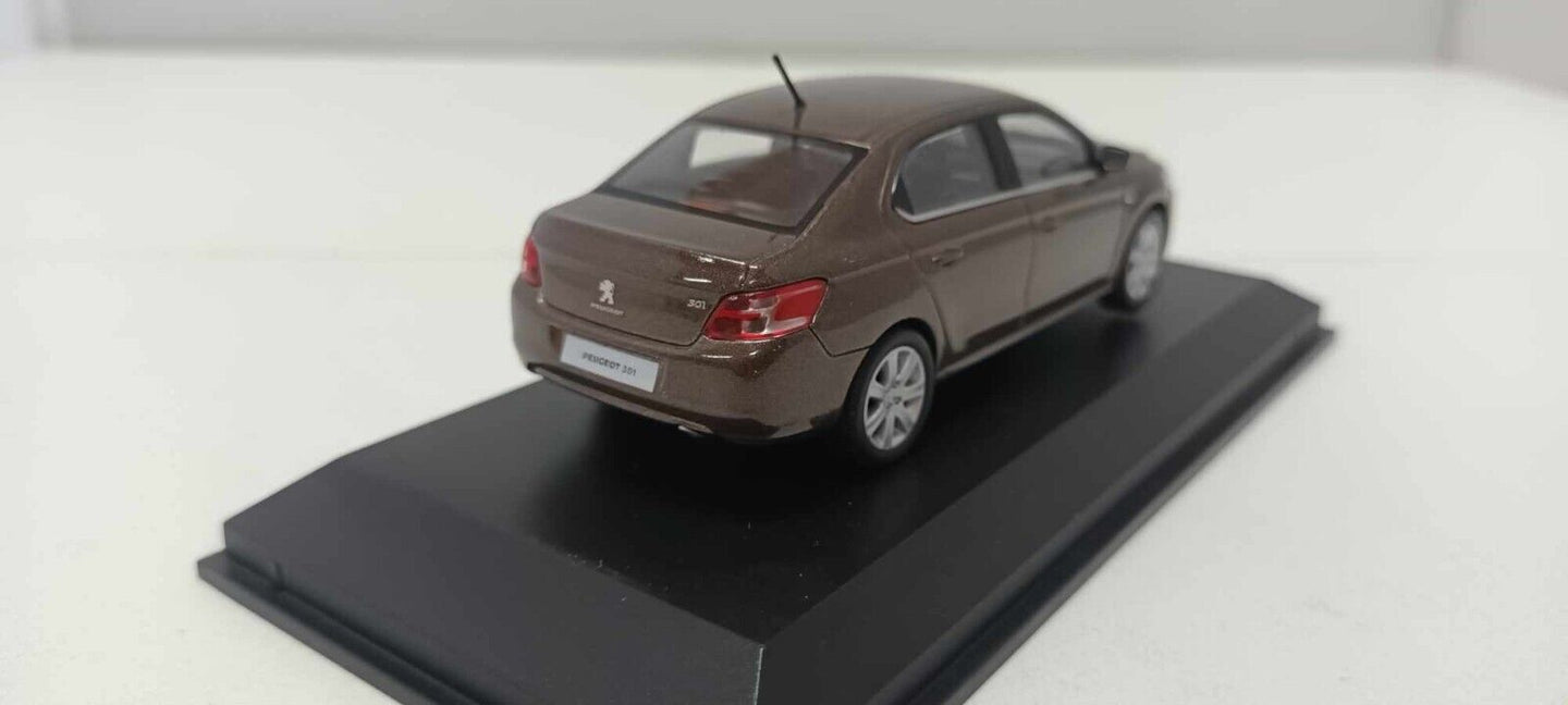 Peugeot 301 4 p 2012 Brown - Norev 1:43 Usato + Teca + Box