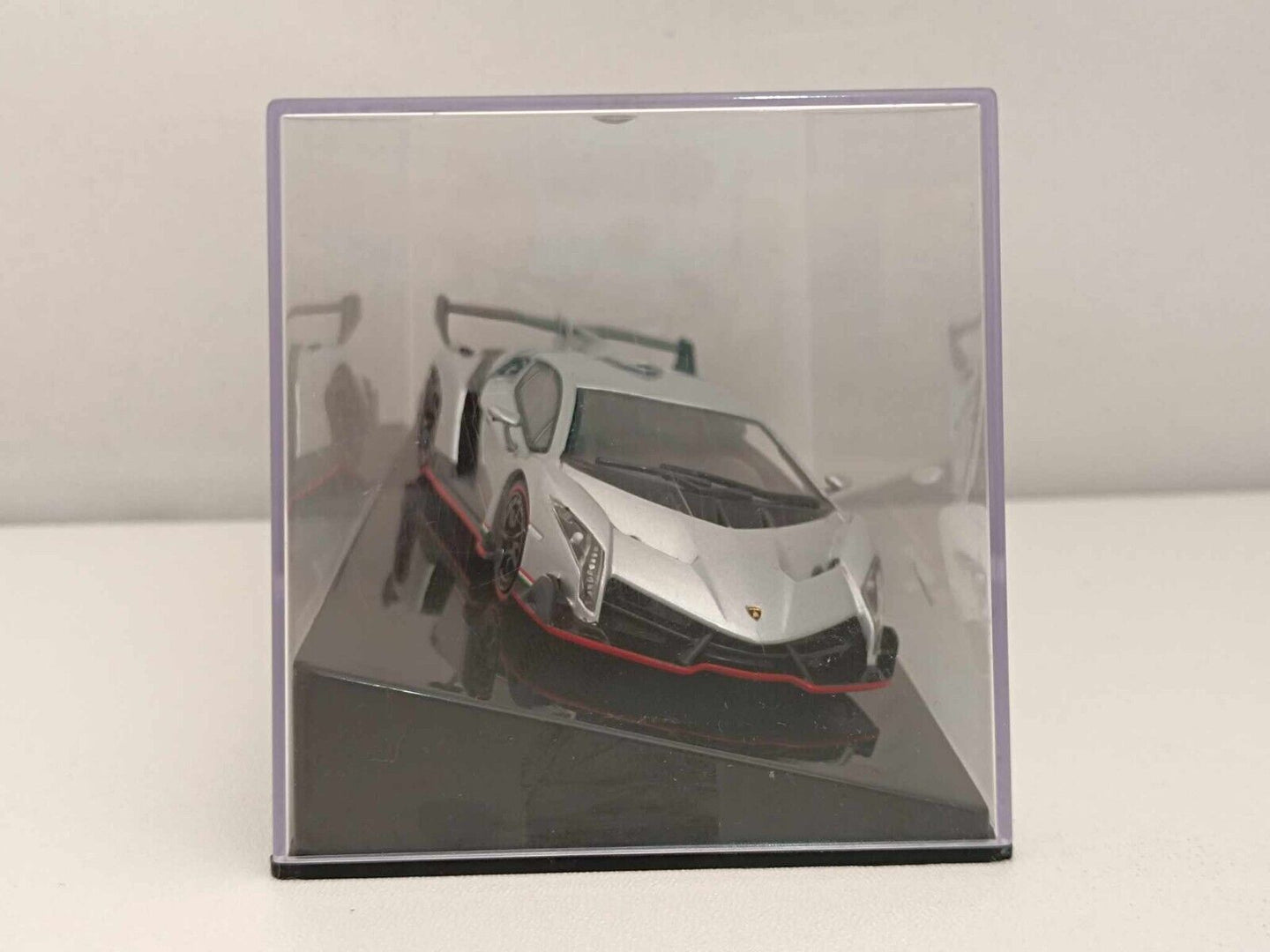 Lamborghini Veneno (2013) - Ixo Models 1:43 GM Shop