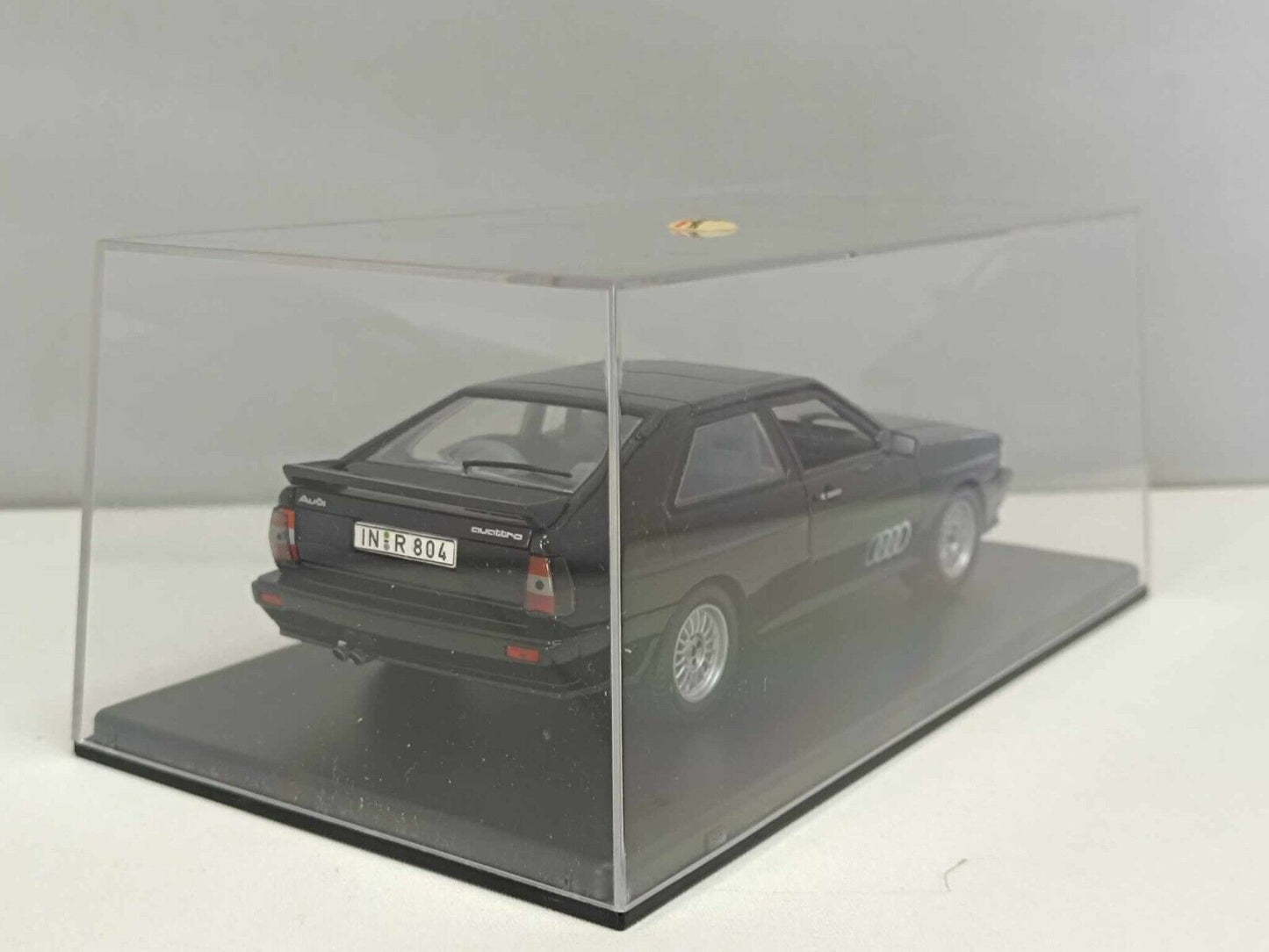 Audi Quattro 2.li Turbo 4 Nero Black 1986 Edicola Leo Models 1:24 Usato + Teca