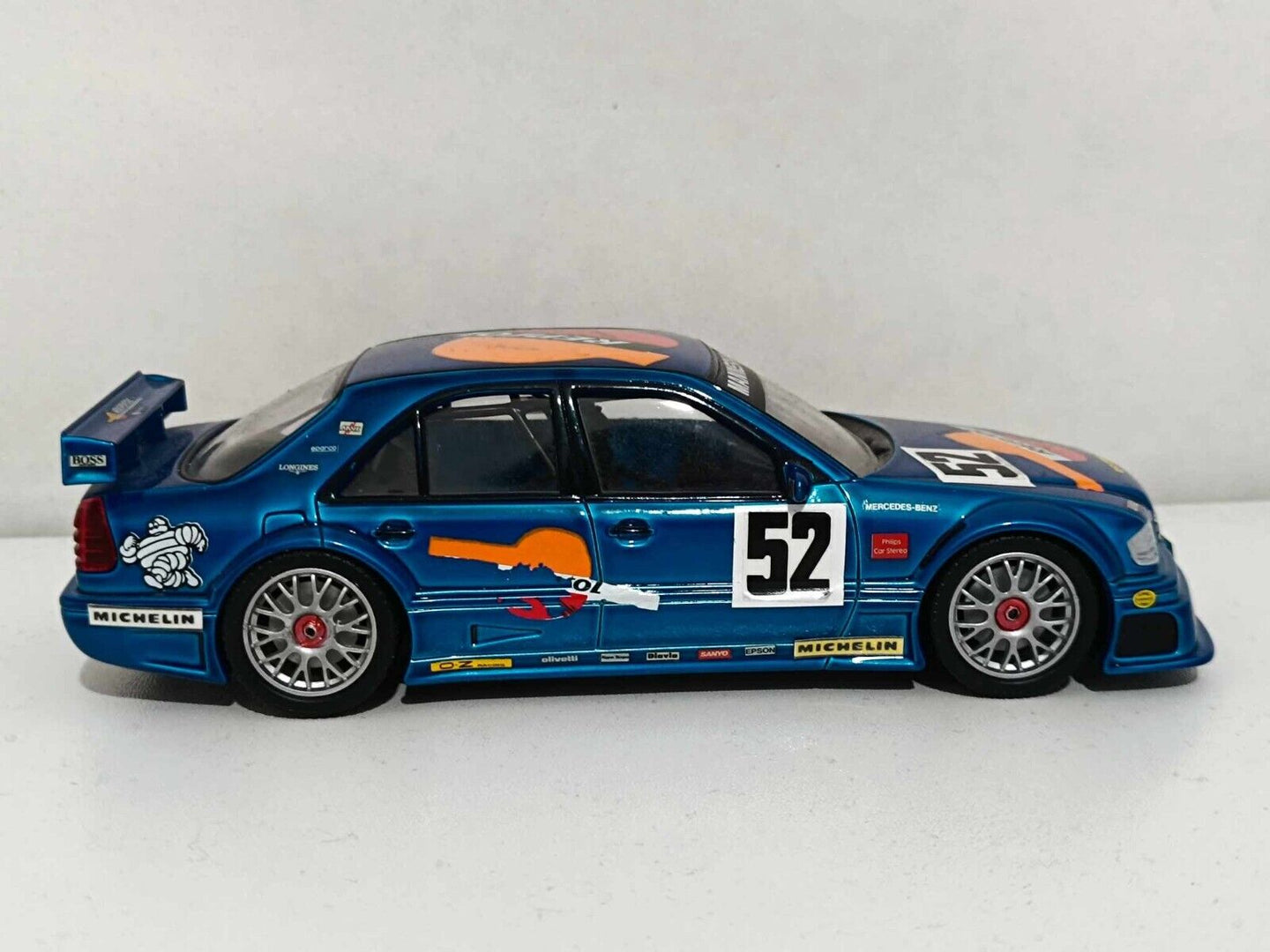 Mercedes Benz Classe C AMG DTM #52 - Famous Car 1:24 GM Shop