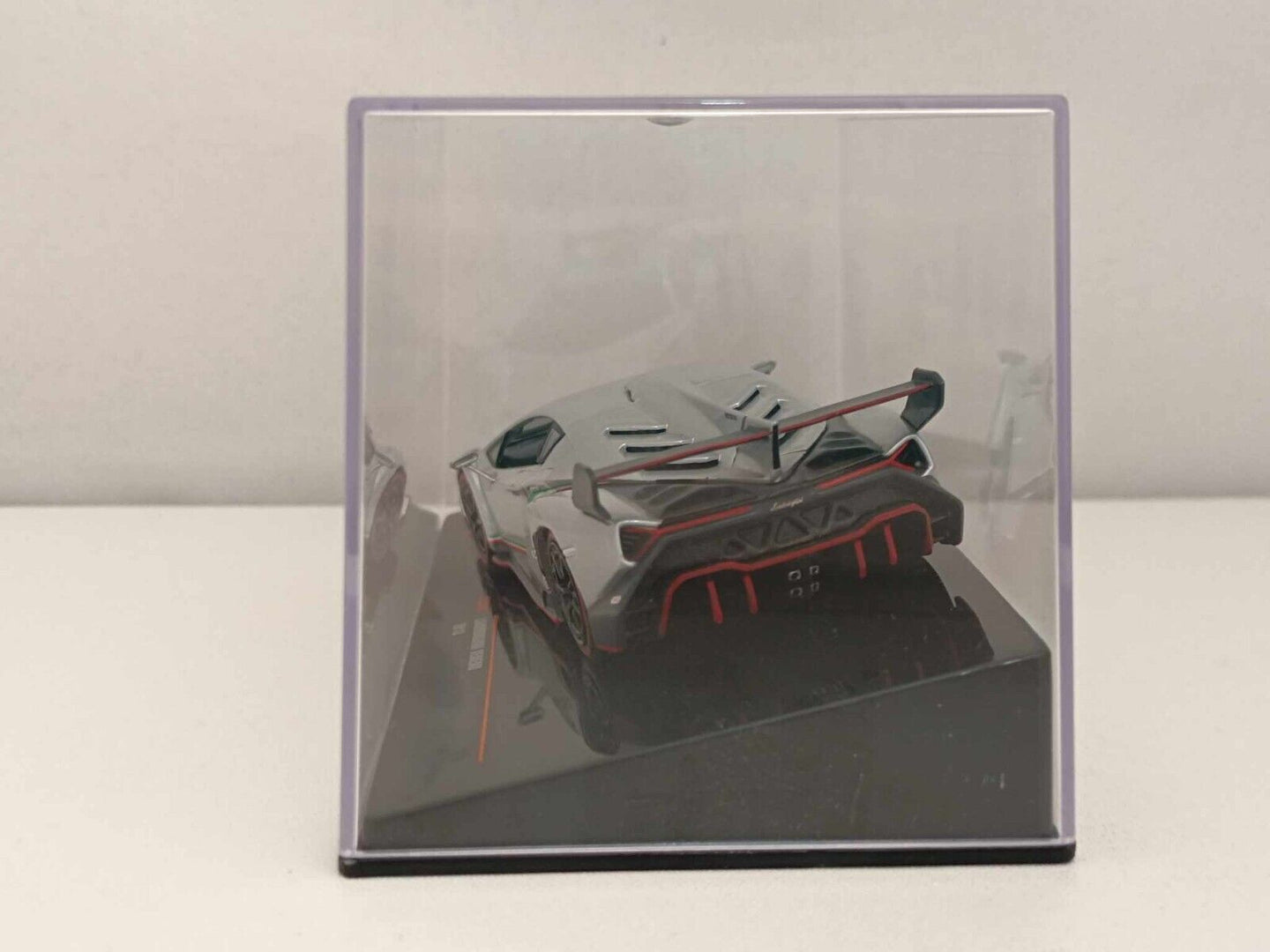 Lamborghini Veneno (2013) - Ixo Models 1:43 GM Shop