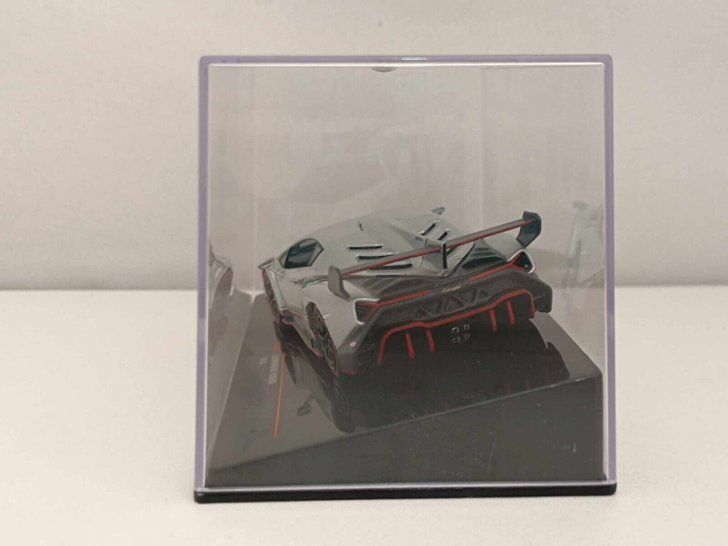 Lamborghini Veneno (2013) - Ixo Models 1:43 GM Shop