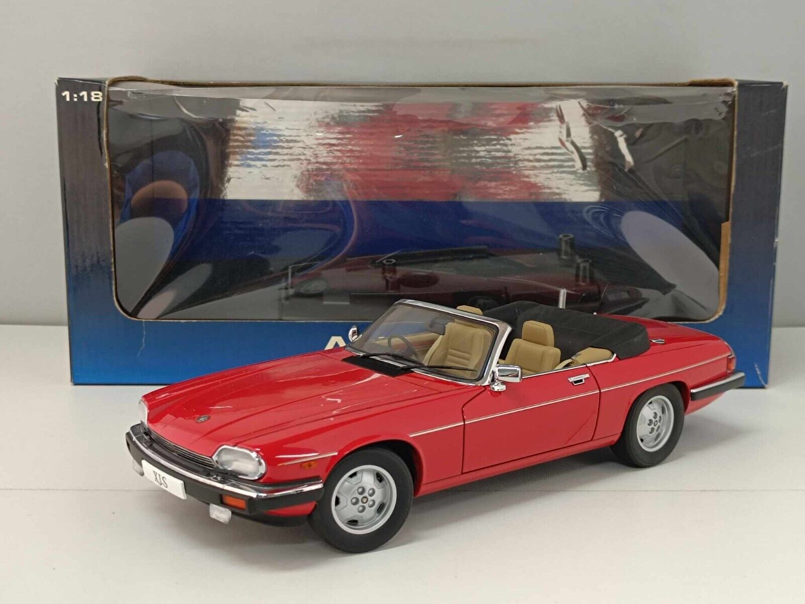 Jaguar XJS Cabriolet 1991 Autoart 1/18 Red Rare Very Rare Used GM Shop ...