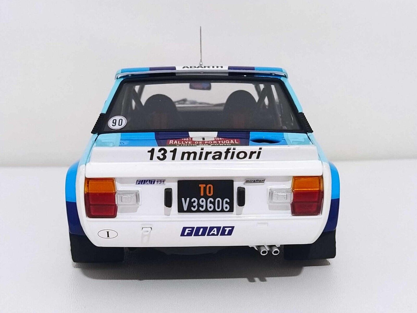 Fiat 131 Abarth "Works" Winner Rally Portugal 1981 #1 M. Alen - Kyosho 1:18 GMS