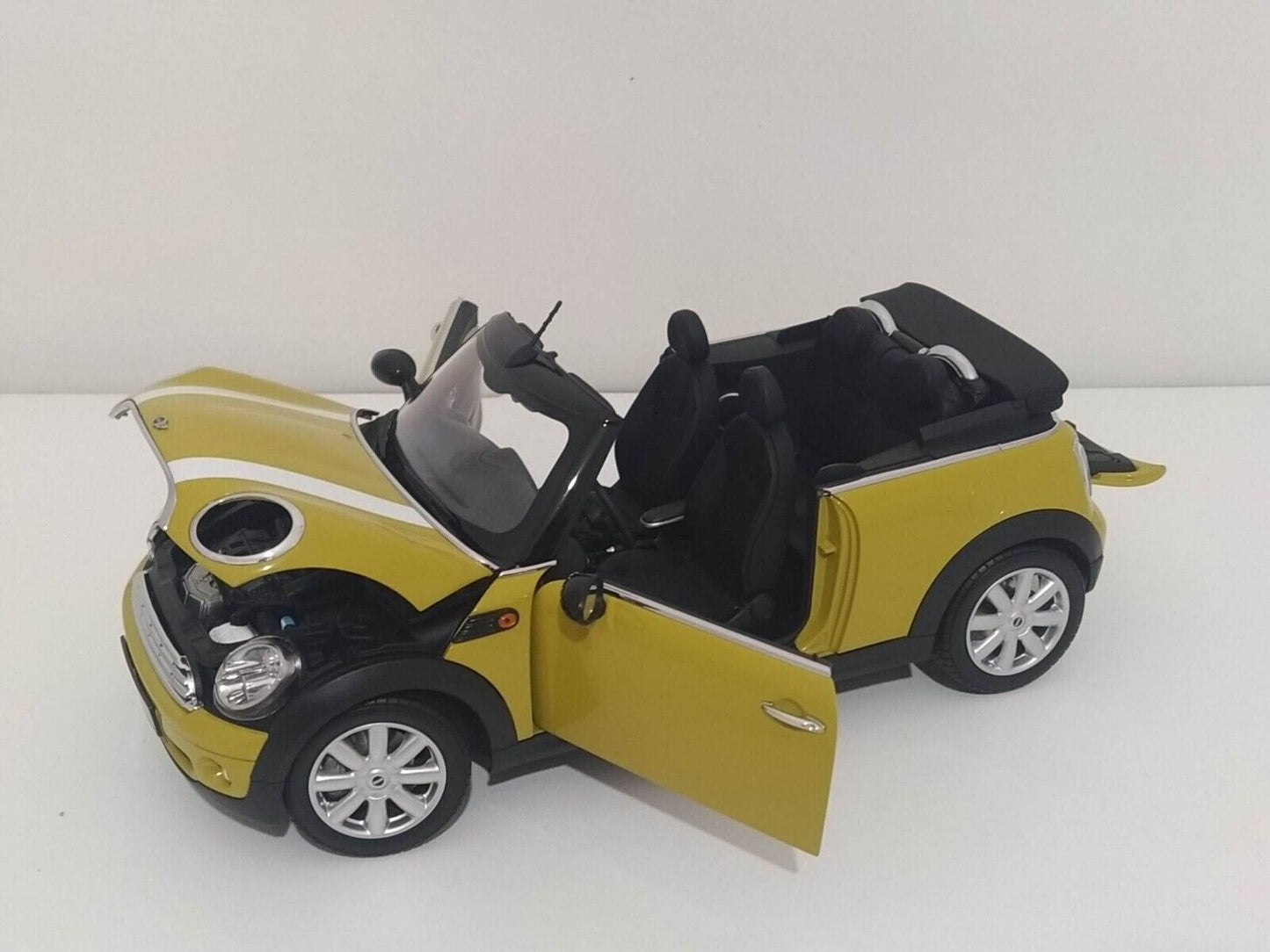 Mini Cooper Convertible 2009 - Kyosho 1:18 GM Shop