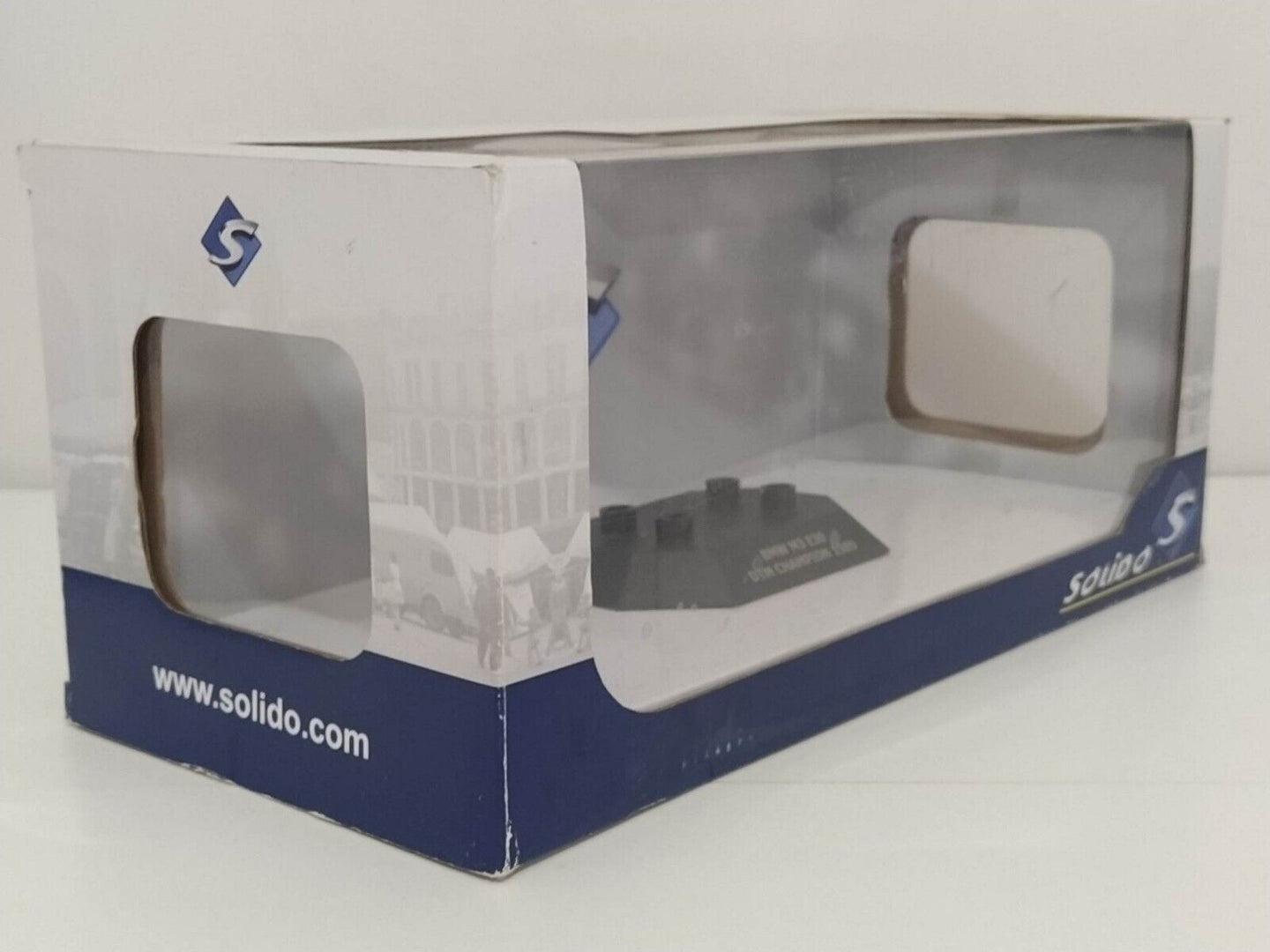 Box +Basetta BMW M3 E30 DTM Champion - Solido 1:18 (Solo Box)