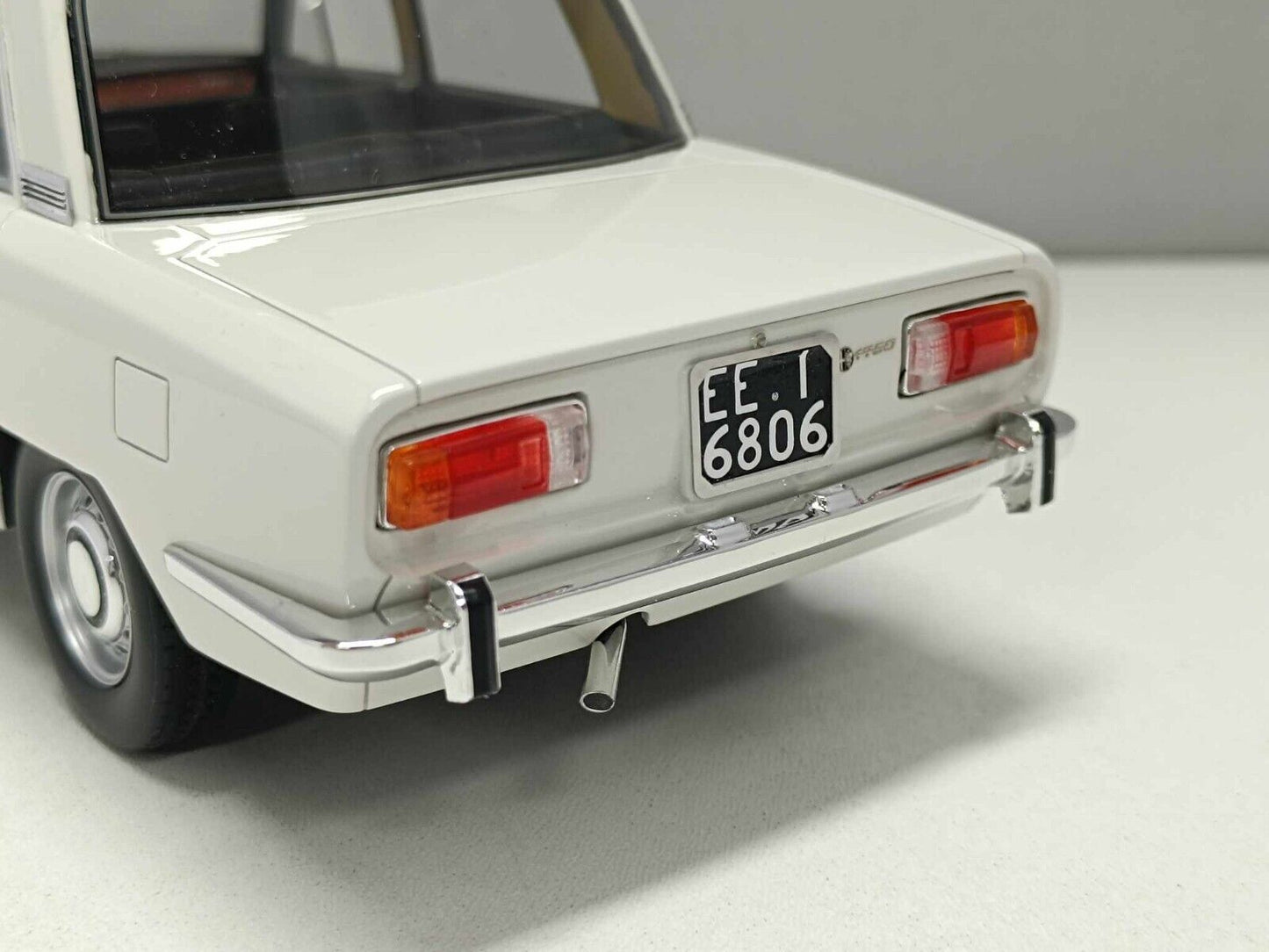 Alfa Romeo 1750 Berlina 1968 White Bianco - Laudoracing 1:18 Nuovo