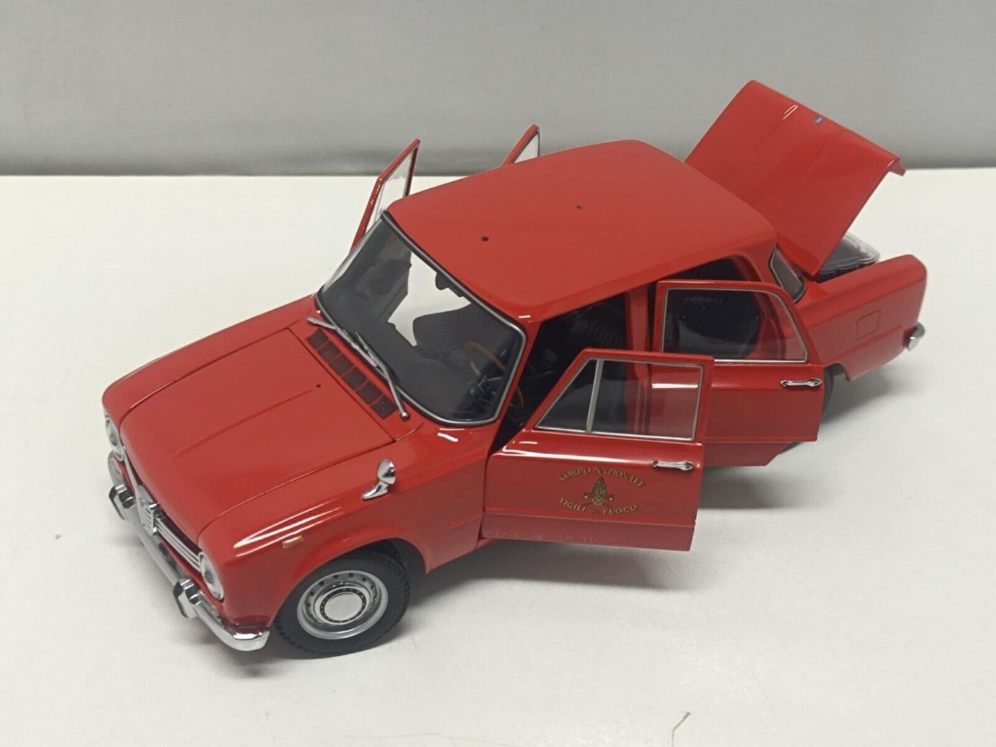 Alfa Romeo Giulia 1300 Vigili del fuoco 1970 Minichamps 1:18 Usato Limited 500