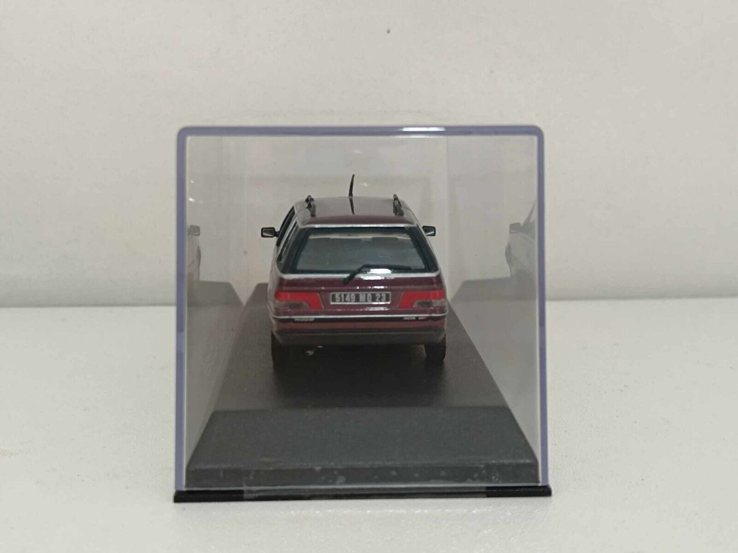 Peugeot 405 Break - Norev 1:43 GM Shop