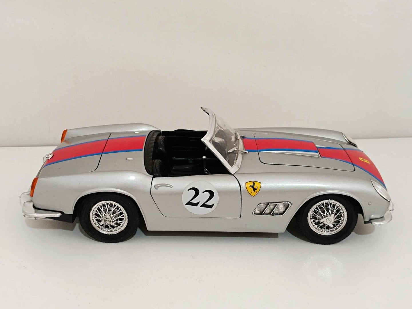 Ferrari 250 California #22 - Polistil 1:16 GM Shop