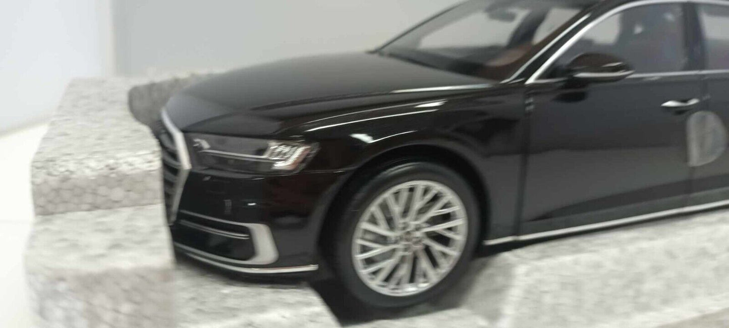 Audi A8 L Mythosschwartz Myth Black Norev 1:18 Audi Collection Usato + Box