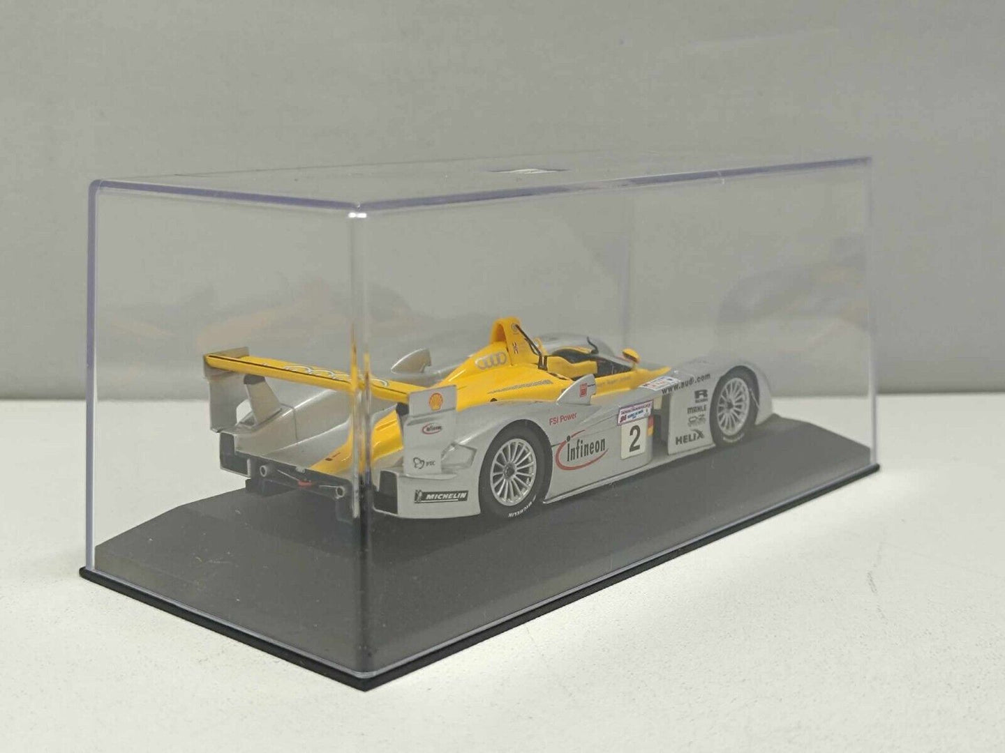 Infineon Audi R8 Le Mans 24 hrs 2002 #2 Limited Edition Minichamps 1:43 Usato