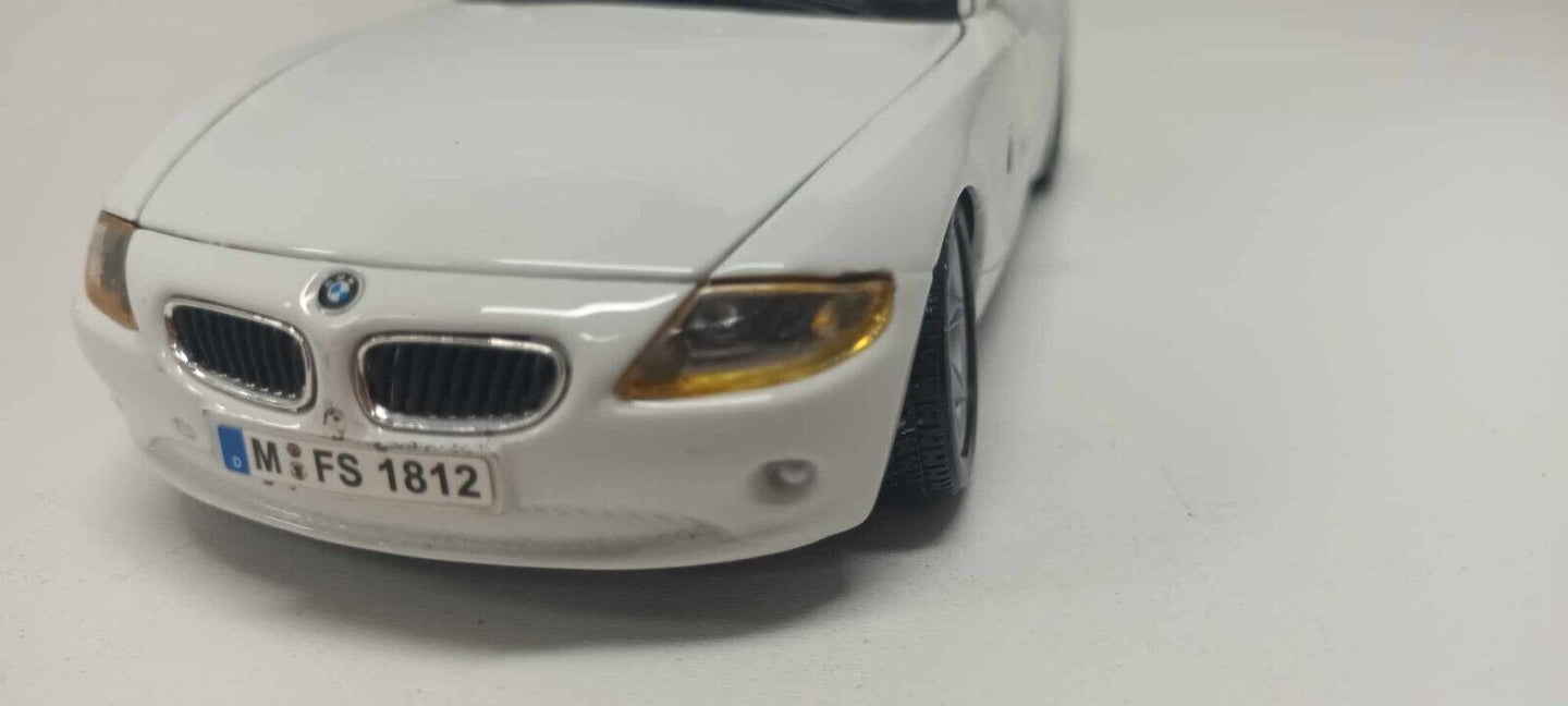 BMW Z4 Spider 2003 White Bianco Burago 1:24 Usato 1/24