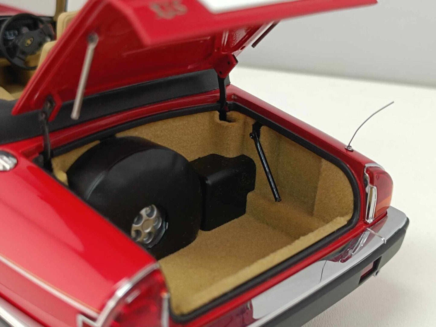 Jaguar XJS  Cabriolet 1991 Autoart 1/18 Rosso Rara Very Rare Usato GM Shop