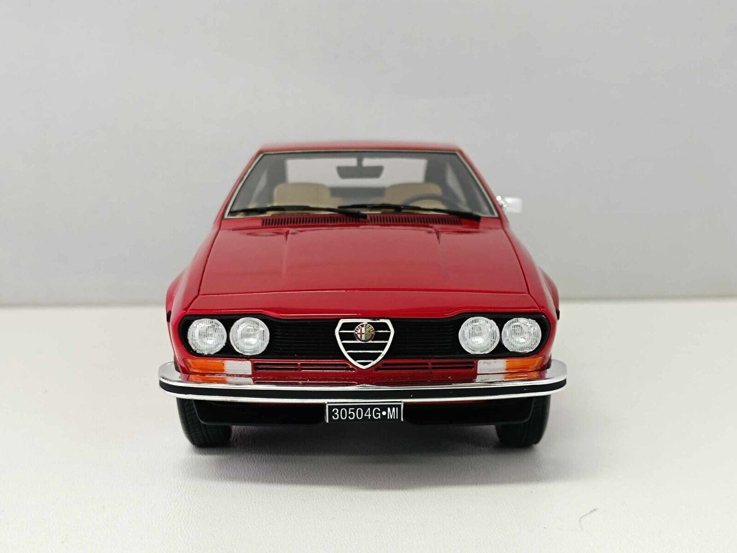 Alfa Romeo Alfetta GT 1.6 1976 Laudoracing 1/18 Rossa Usato Edizione Limitata