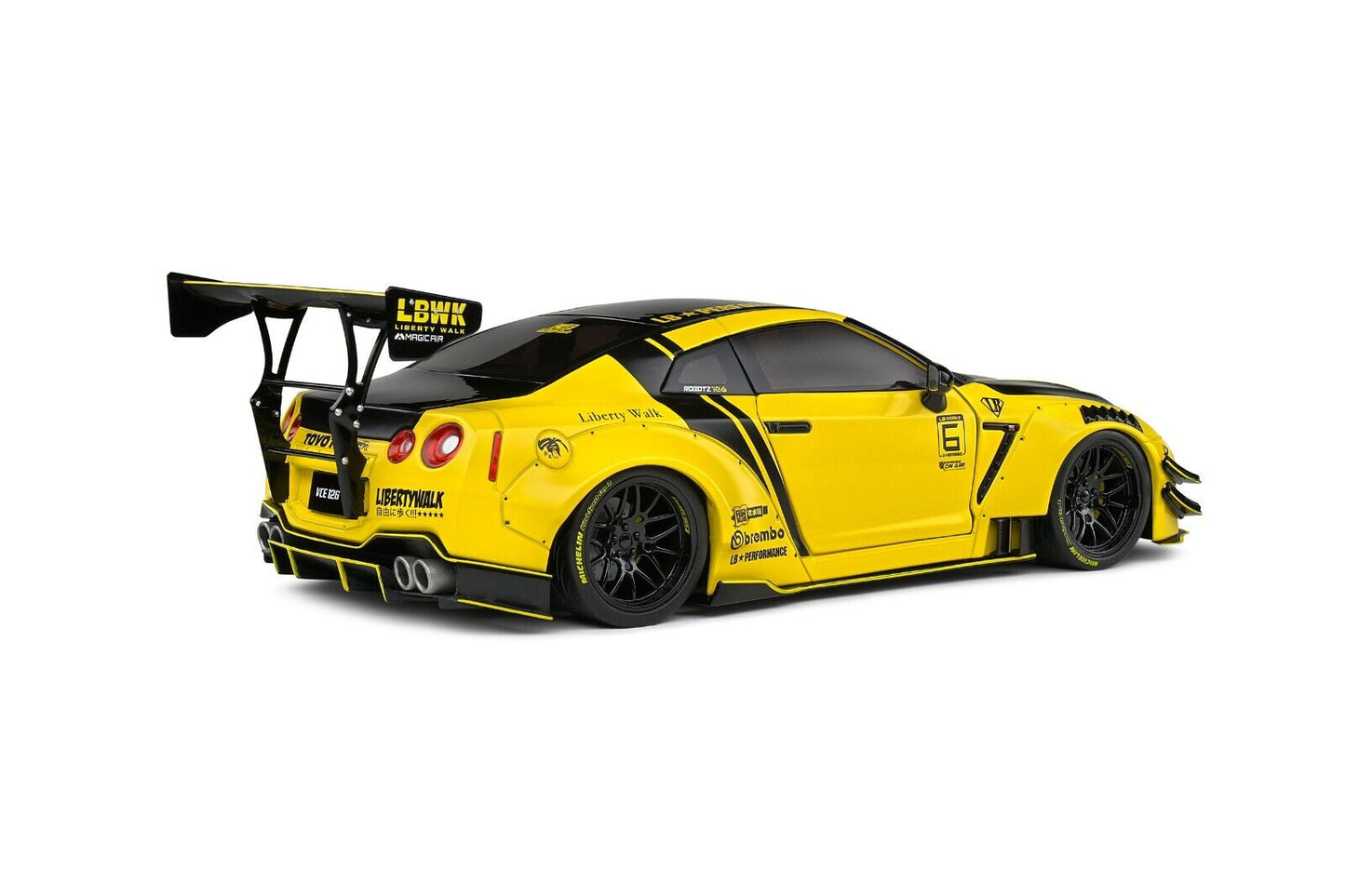 Nissan GTR R35 LB Liberty Walk Type 2 - 2020 Yellow Giallo Solido 1:18 Nuovo