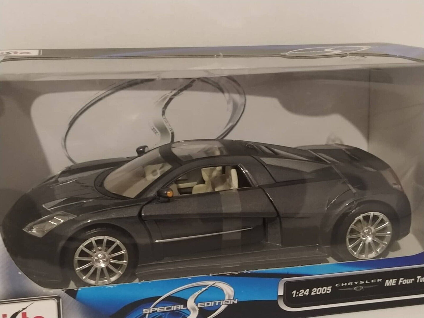 Chrysler Me Four Twelve Concept - Maisto 1:24 GM Shop