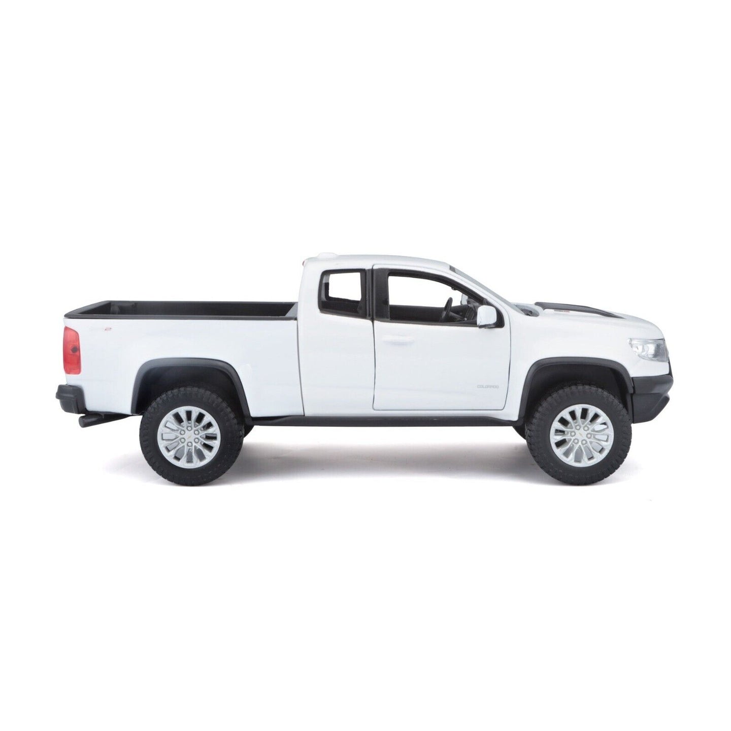 Chevrolet Colorado ZR2 Bianco White 2017 Maisto 1:24 Nuovo 1/24