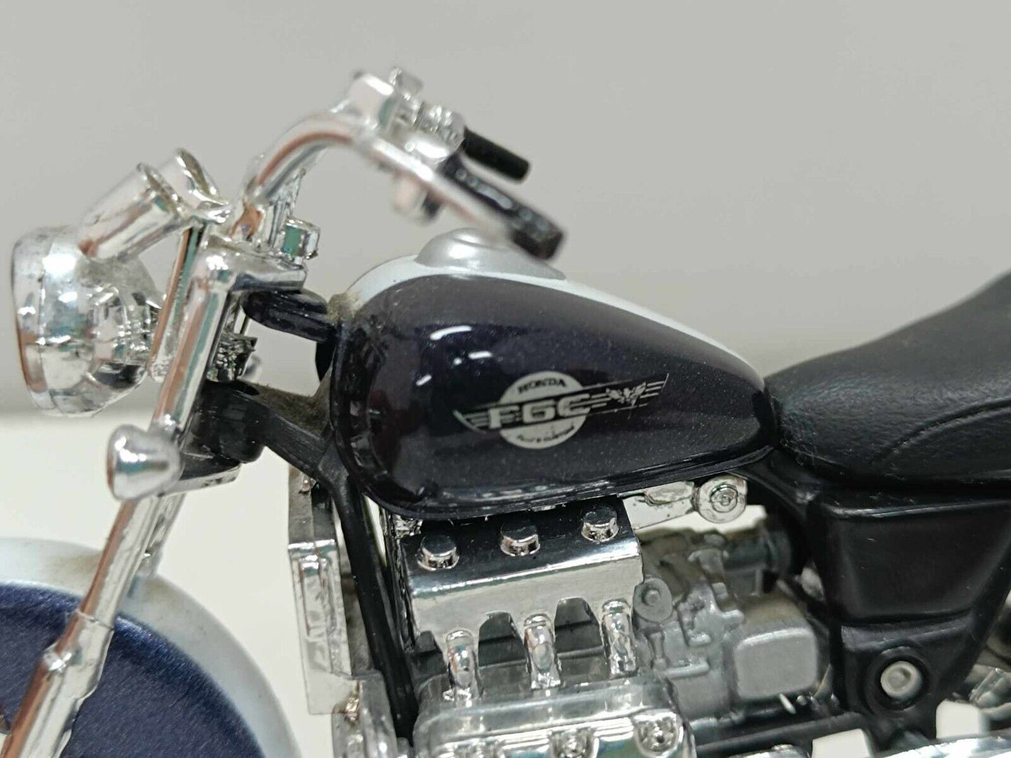 Honda F6C Moto Diecast - Burago 1:18  Usato no box