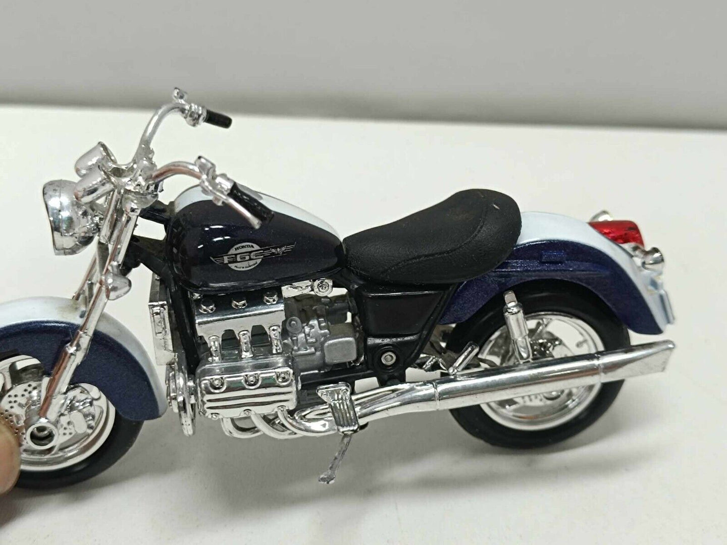 Honda F6C Moto Diecast - Burago 1:18  Usato no box