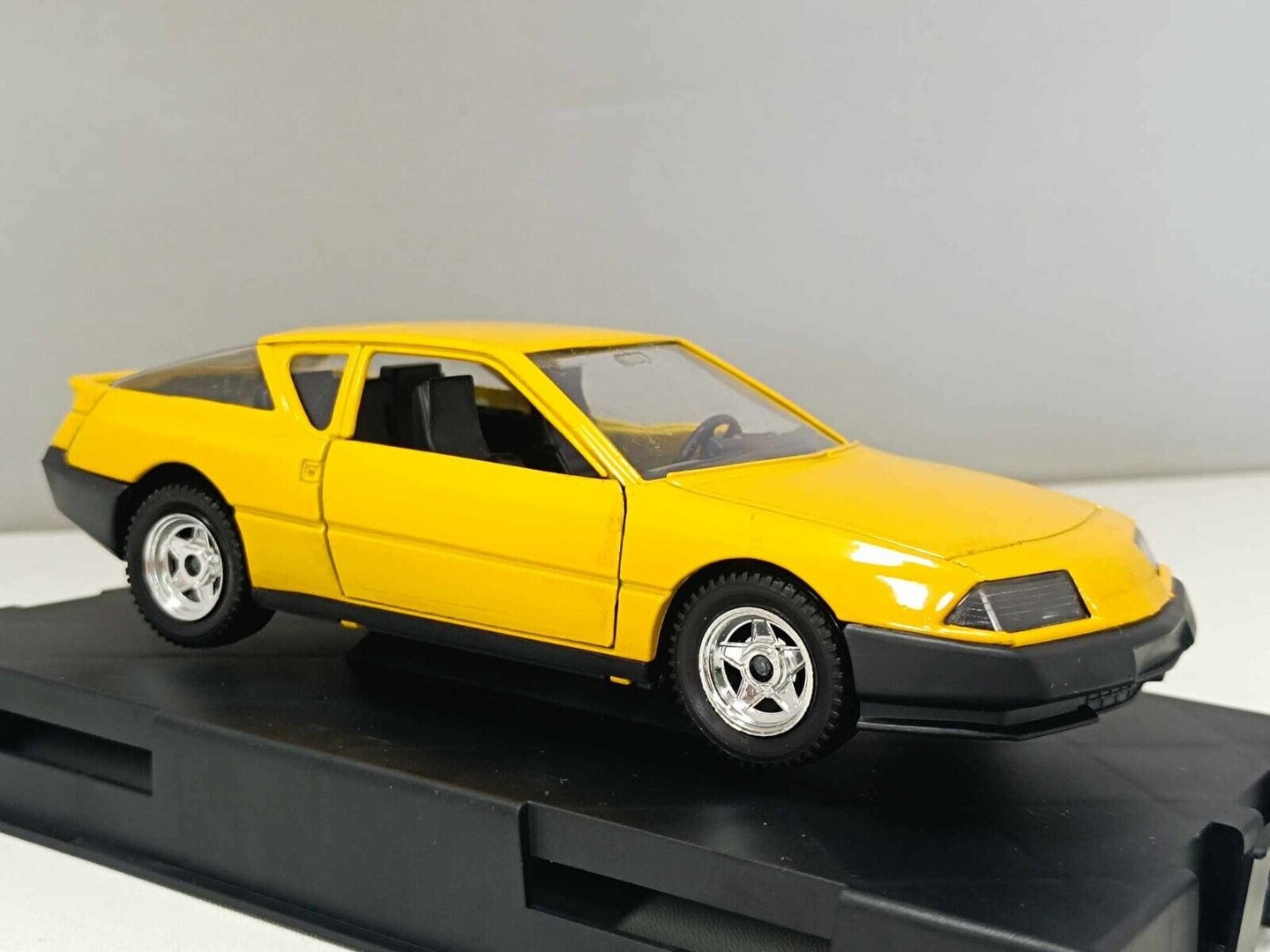 Renault Alpine Turbo Yellow 02304 - Polistil 1:25 Usato + Box no Decals