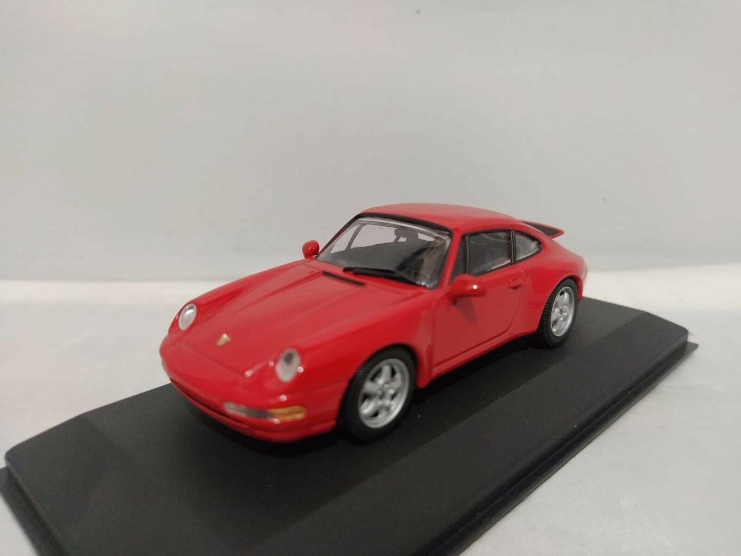 PORSCHE 911 CARRERA (993) - MINICHAMPS 1:43 GM Shop