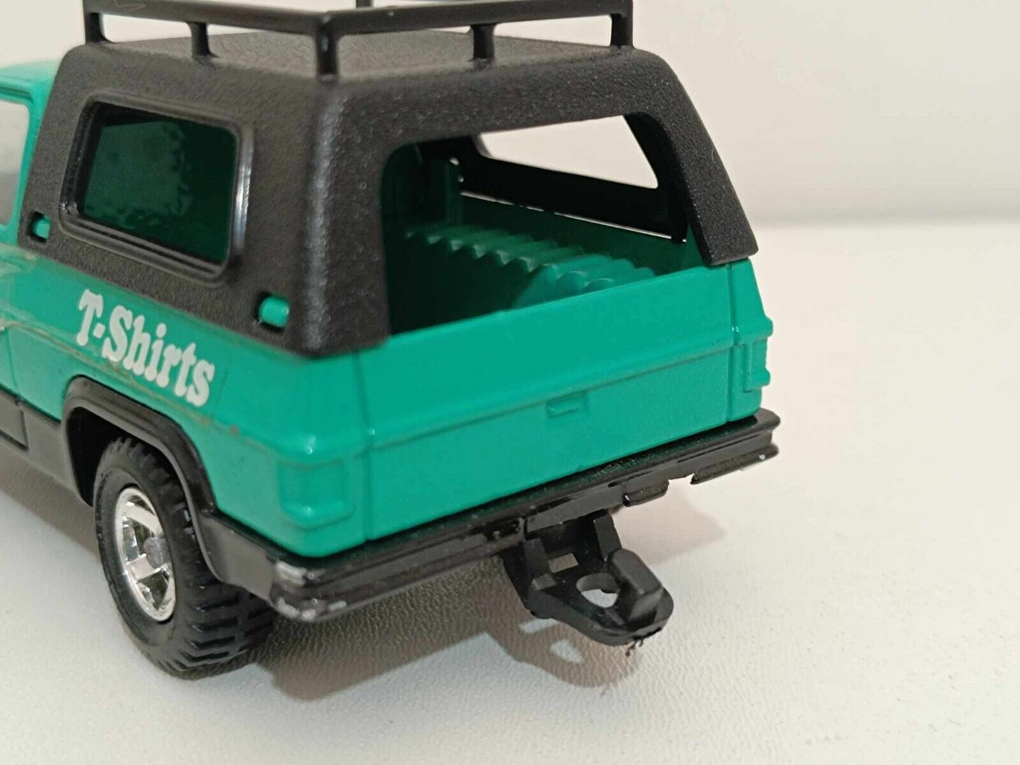 Chevrolet Blazer + Roulotte Fruit of the Loom (Rare) - Majorette 1:36 GM Shop