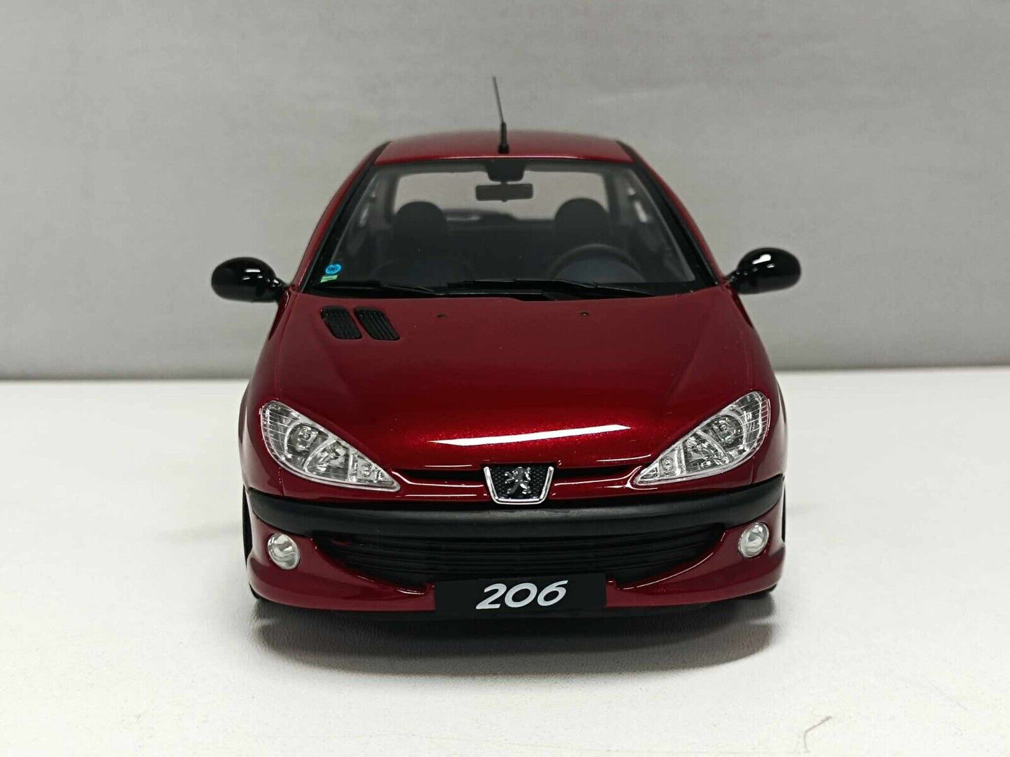 Peugeot 206 S16 Red 2003 - Ottomobile 1:18 Nuovo Limited Edition