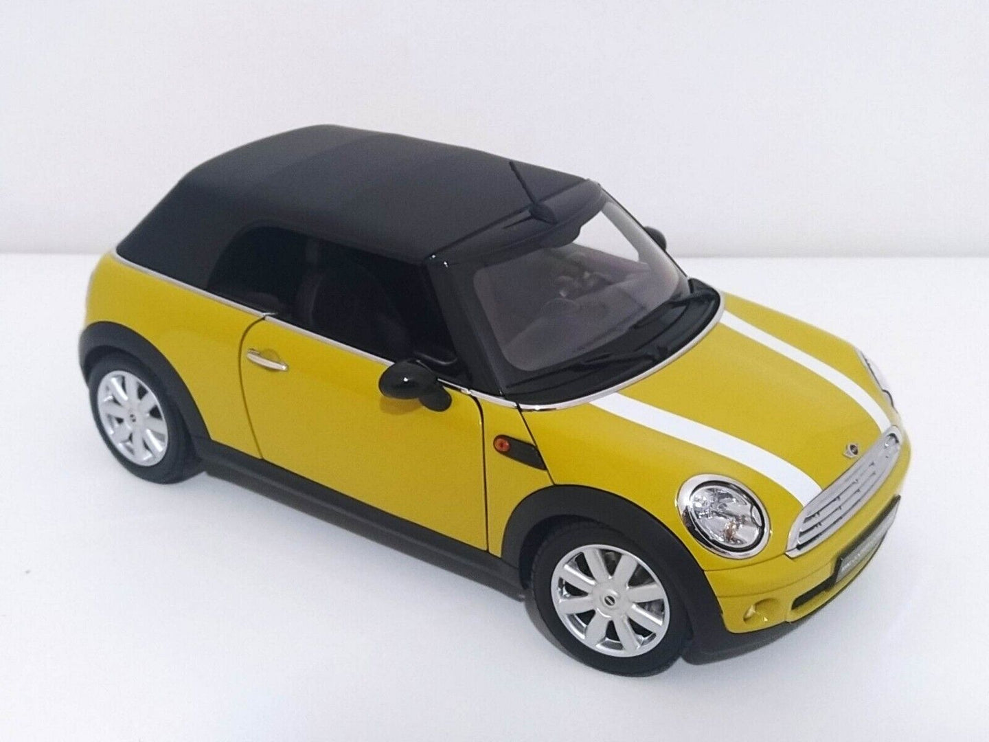 Mini Cooper Convertible 2009 - Kyosho 1:18 GM Shop