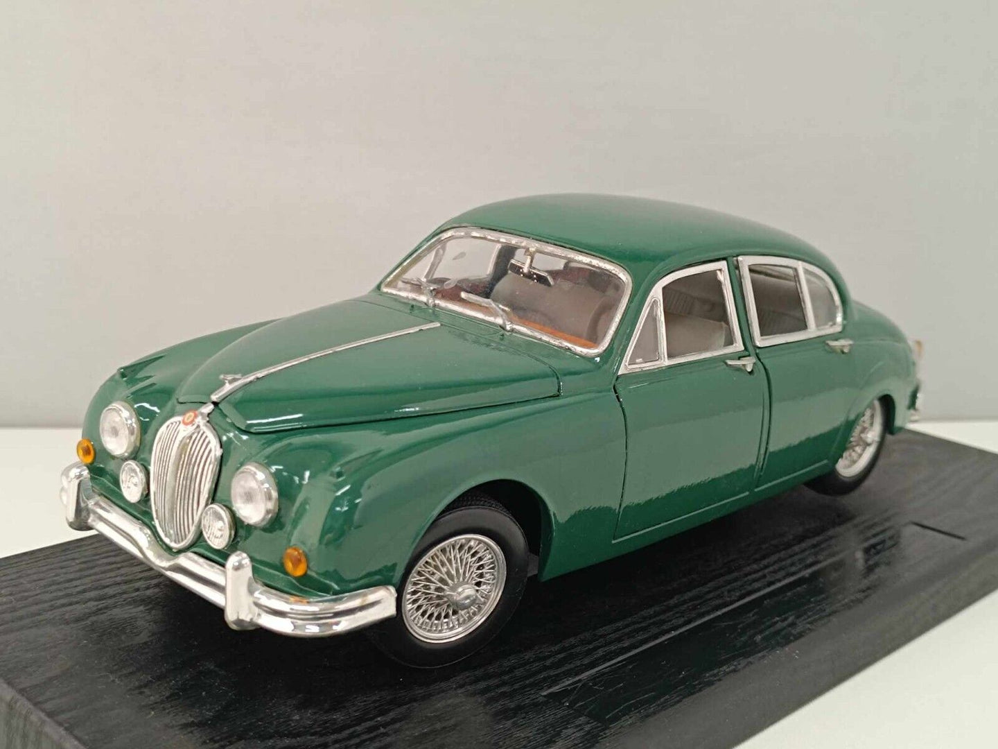 Jaguar Mark 2 1959 Verde Maisto 1/18 Green Usato + Box GM Shop