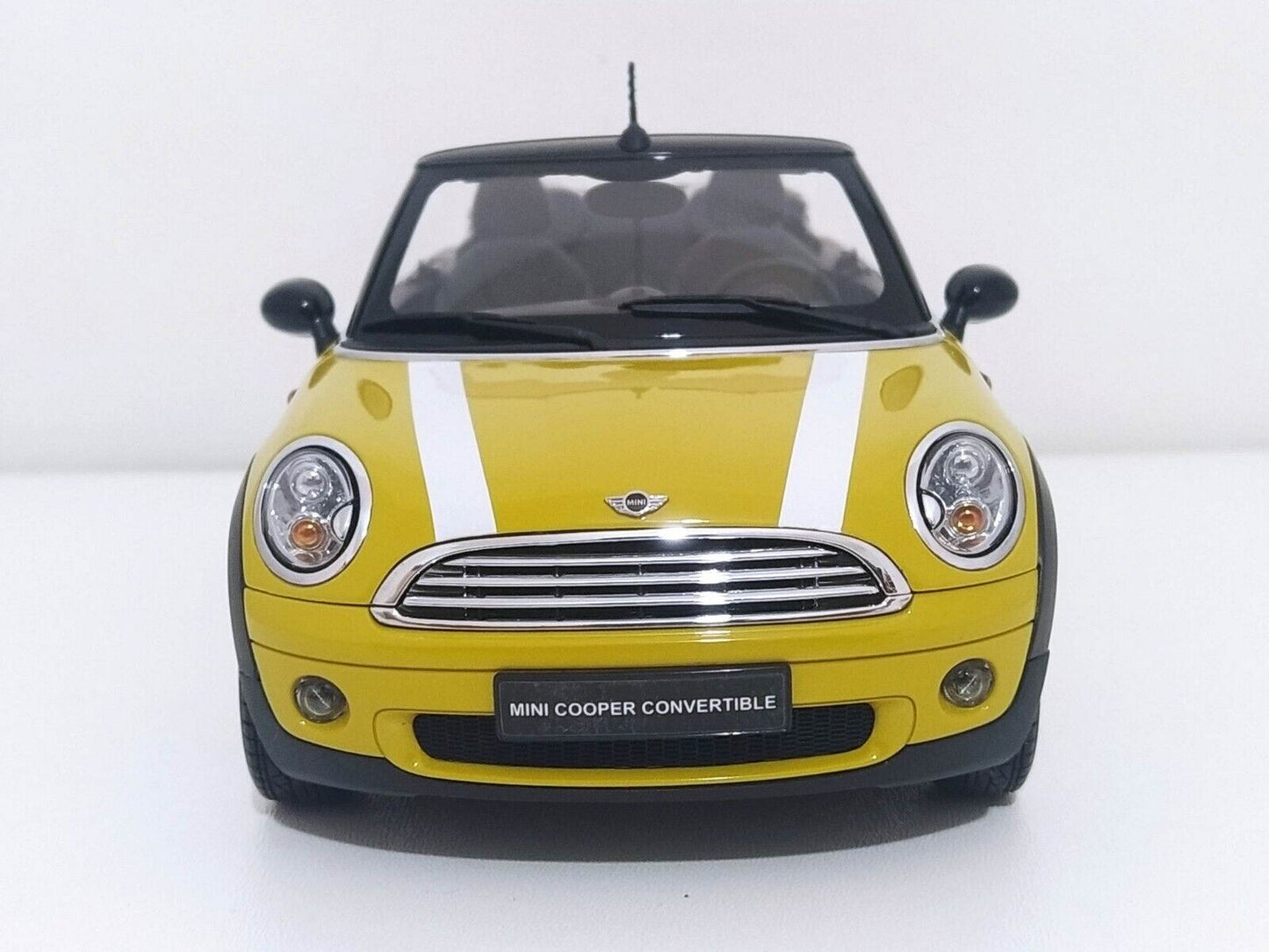 Mini Cooper Convertible 2009 - Kyosho 1:18 GM Shop